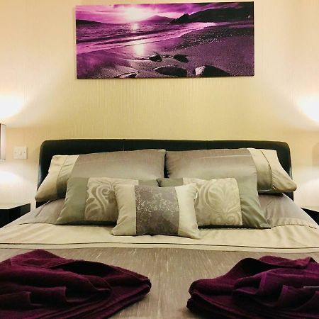 Azim And Suzi'S City Centre Apartment Inverness Exteriér fotografie