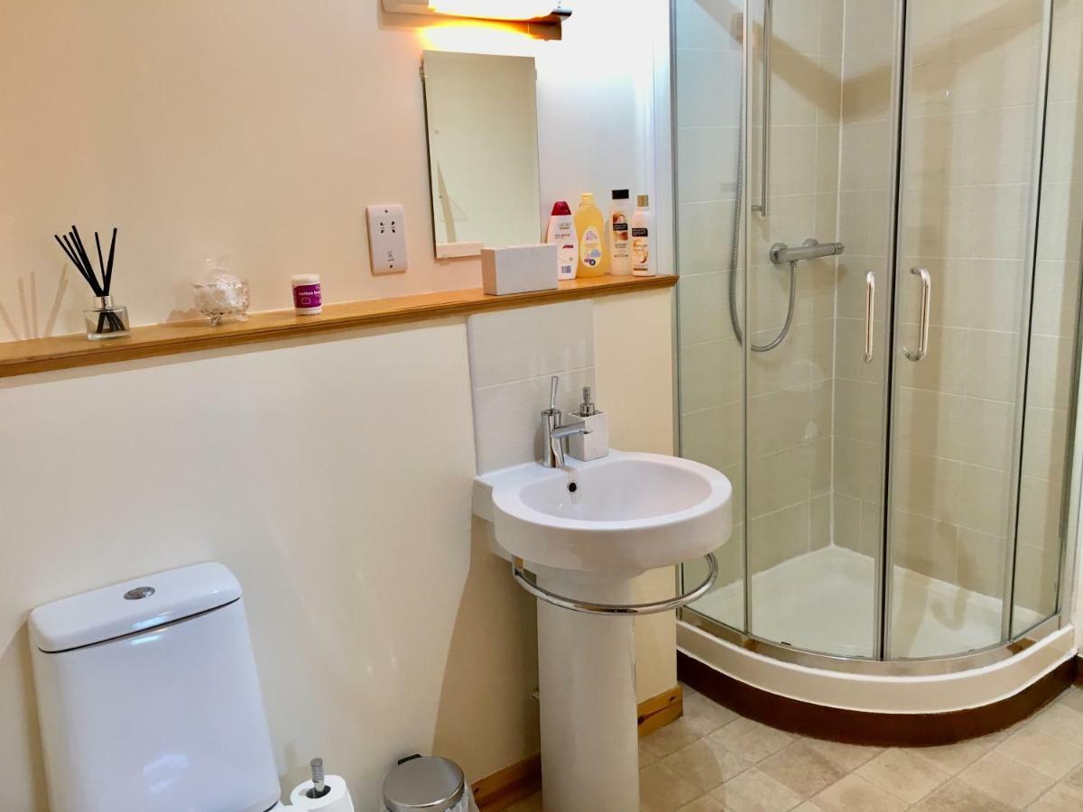 Azim And Suzi'S City Centre Apartment Inverness Exteriér fotografie